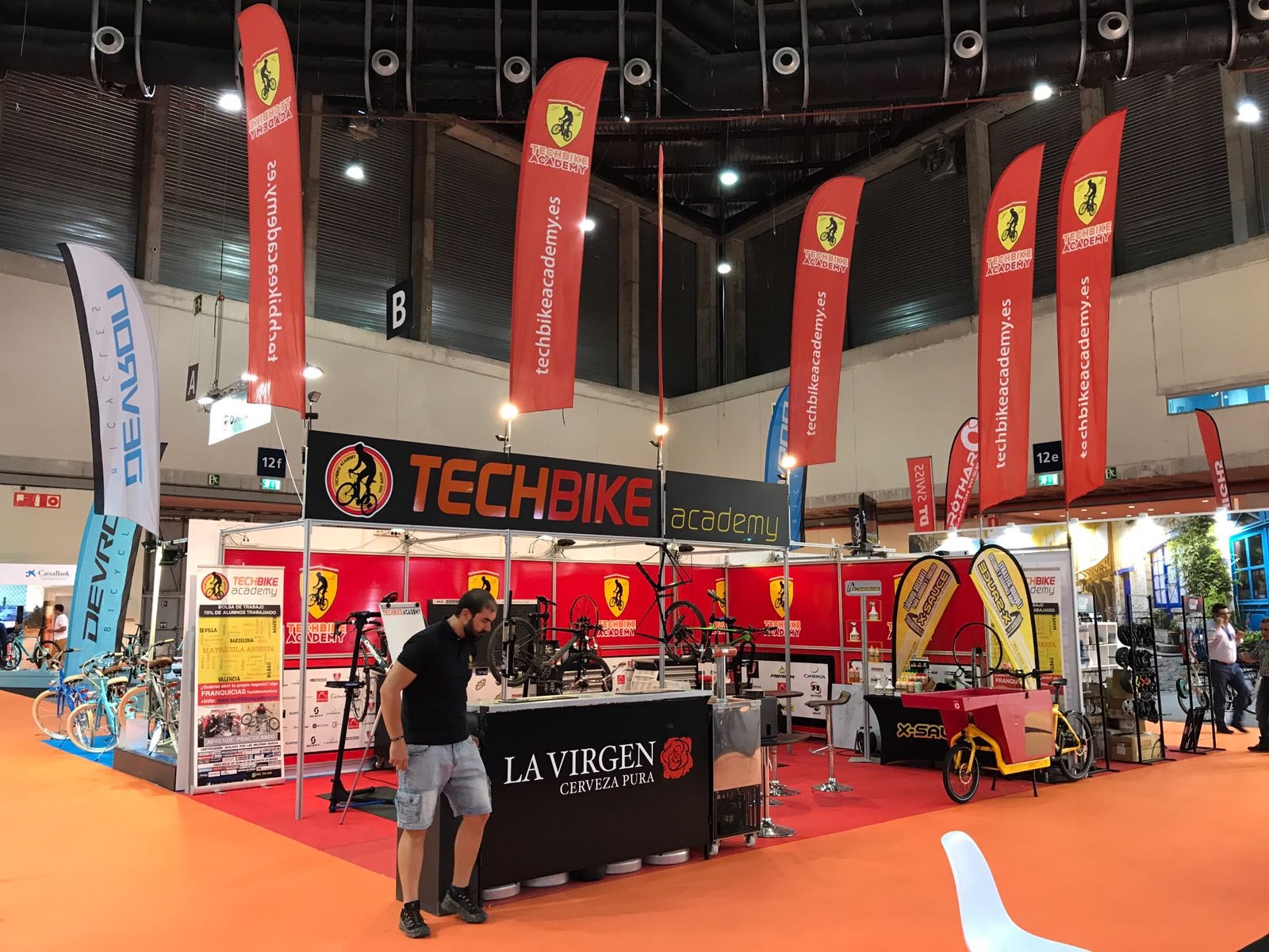 Stand TechBikeAcademy feria
